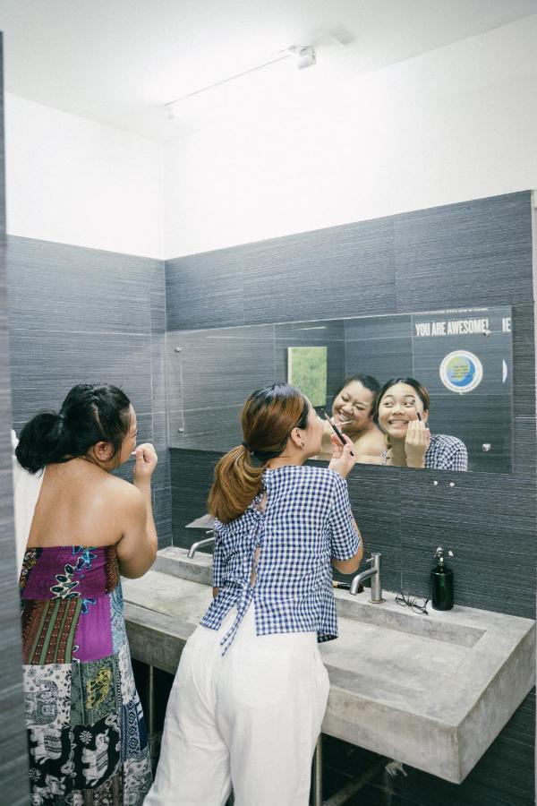 Hq Hostel Silom Bangkok Kültér fotó