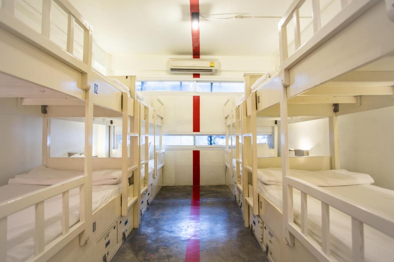 Hq Hostel Silom Bangkok Kültér fotó